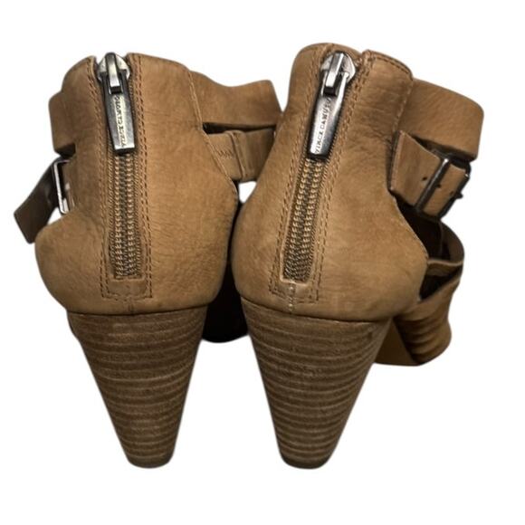 VINCE CAMUTO Eisen Moroccan Taupe Leather Cone Heel SZ 8.5 - Picture 5 of 12